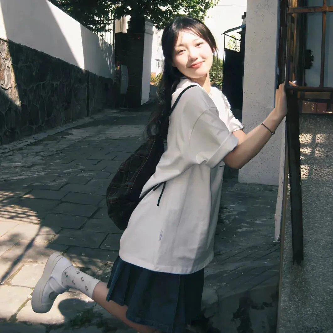 森中有林海报